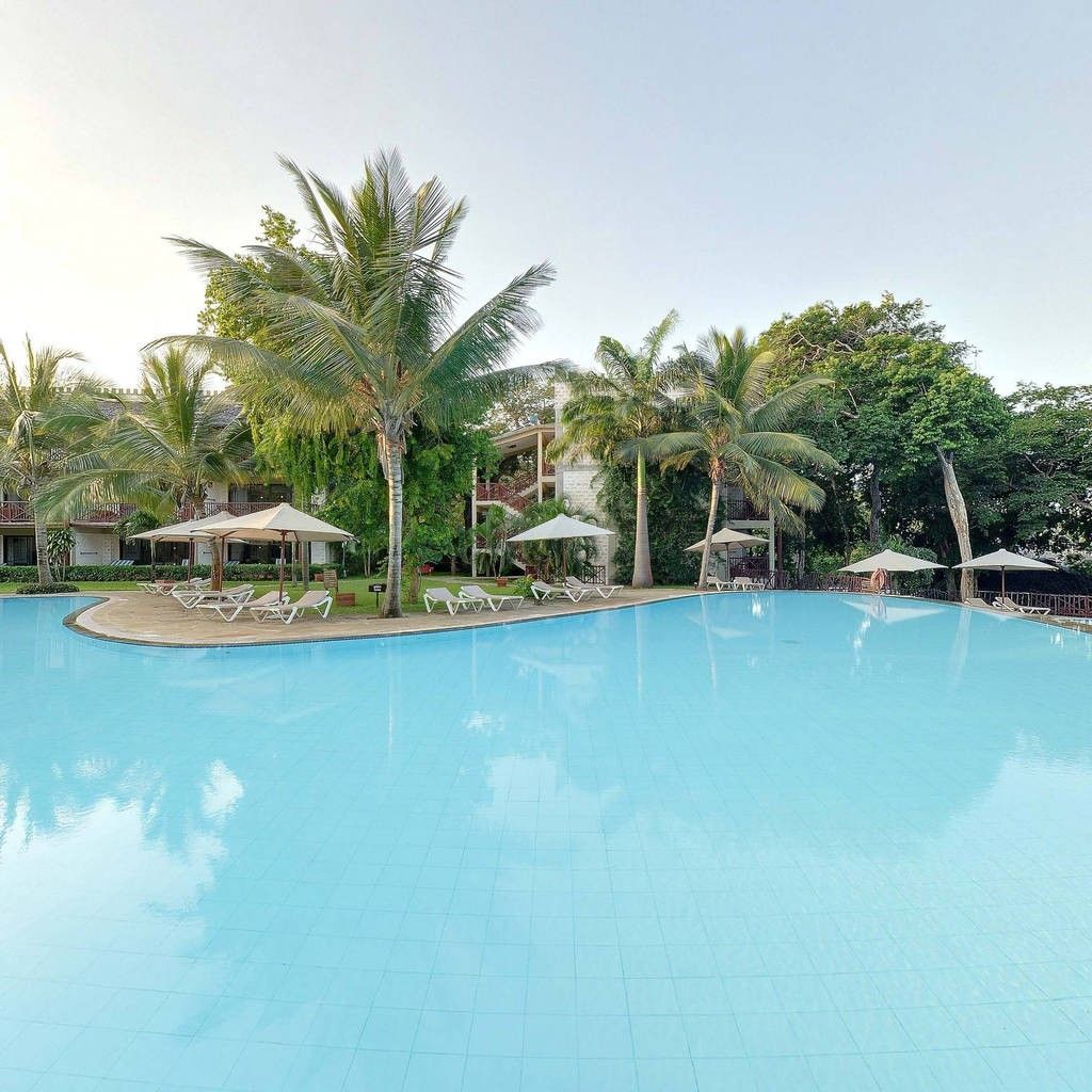 Baobab Beach Resort and Spa - Swimming Pools